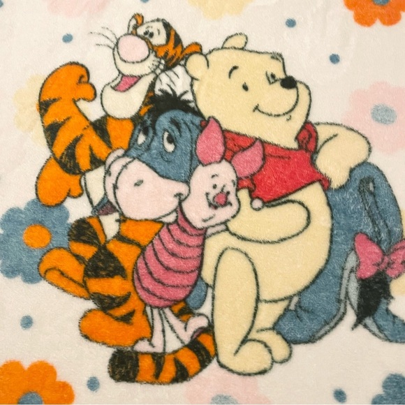 Vintage Winnie the Pooh Blanket Piglet Eeyore Tigger - Picture 10 of 16